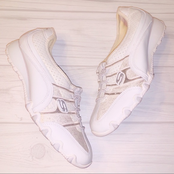 skechers white and silver sneakers